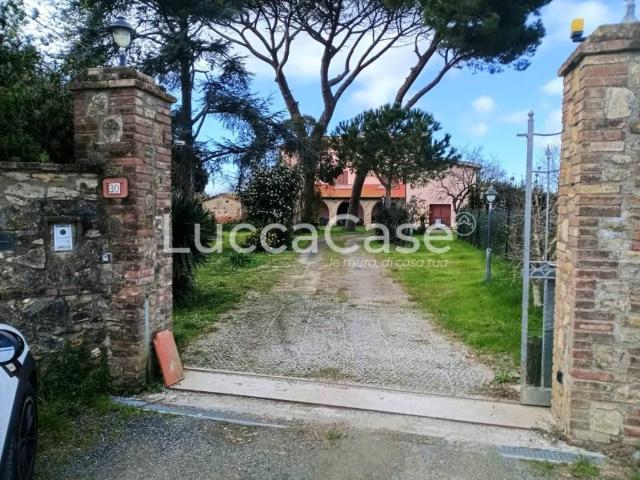 Rustico / Casale in vendita a Cecina LI