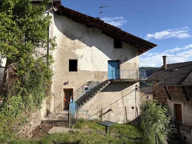 Rustico / Casale in vendita a Cembra Lisignago TN