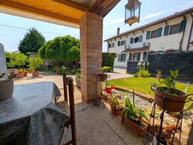 Rustico / Casale in vendita a Cervarese Santa Croce PD
