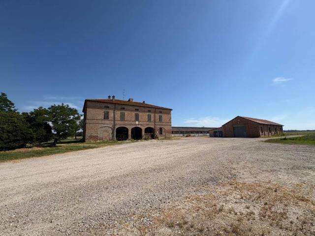 Rustico / Casale in vendita a Cervia RA