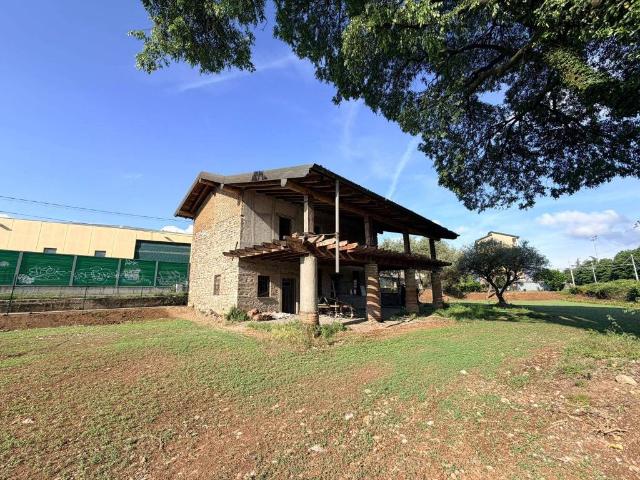 Rustico / Casale in vendita a Chiari BS