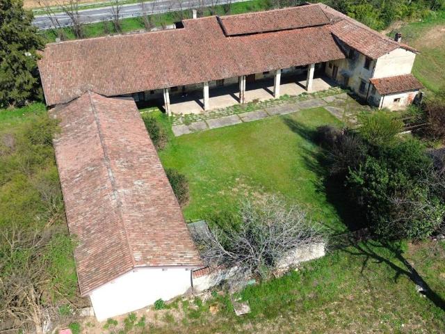 Rustico / Casale in vendita a Chiari BS