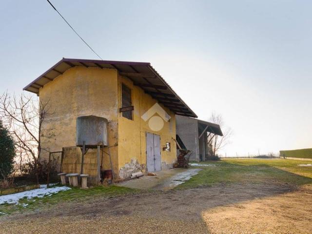 Rustico / Casale in vendita a Chieri TO