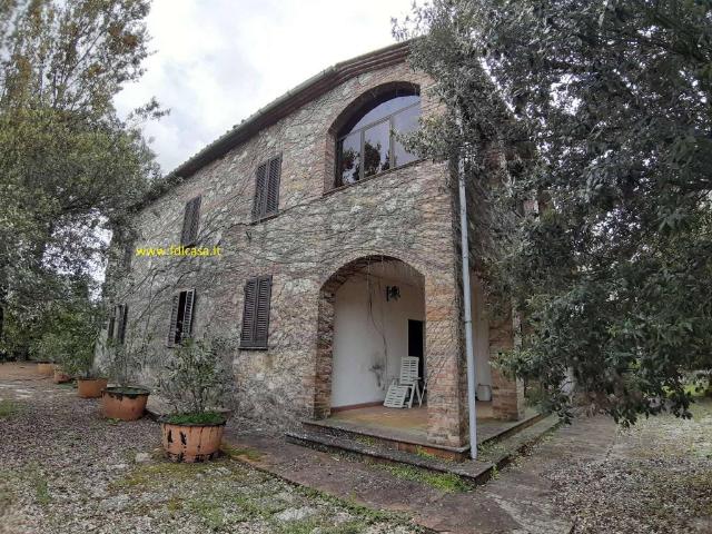Rustico / Casale in vendita a Chiusdino SI