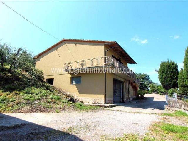 Rustico / Casale in vendita a Chiusi SI