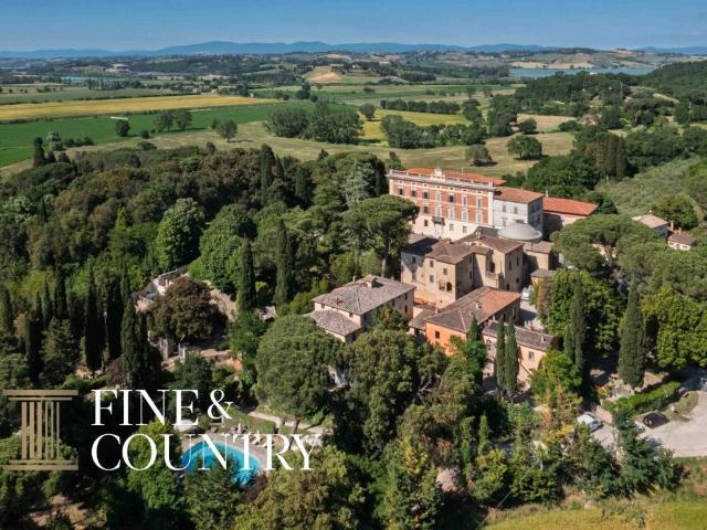 Rustico / Casale in vendita a Chiusi SI
