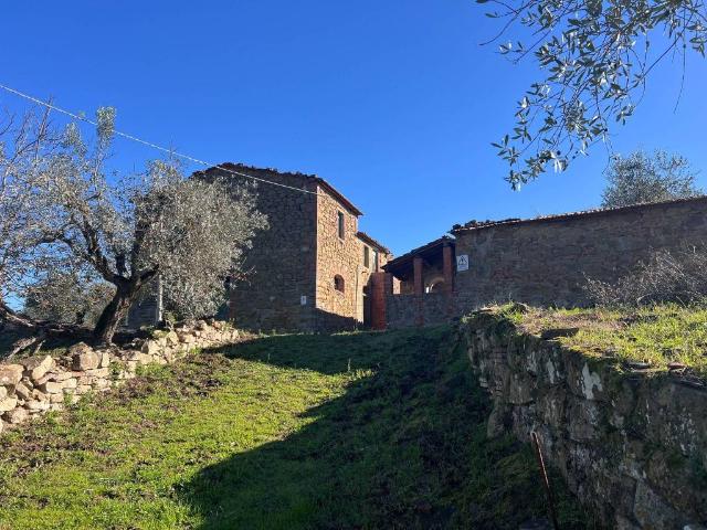Rustico / Casale in vendita a Civitella in Val di Chiana AR
