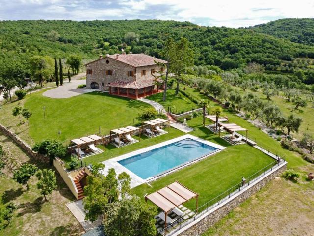 Rustico / Casale in vendita a Civitella in Val di Chiana AR