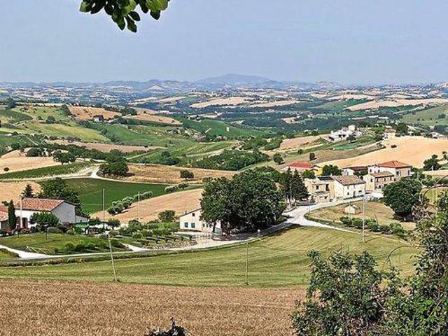 Rustico / Casale in vendita a Cingoli MC