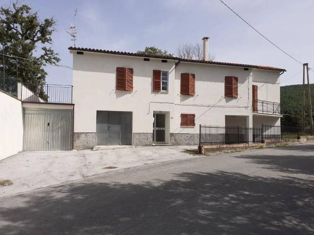 Rustico / Casale in vendita a Cingoli MC