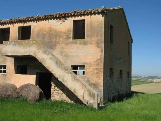 Rustico / Casale in vendita a Cingoli MC