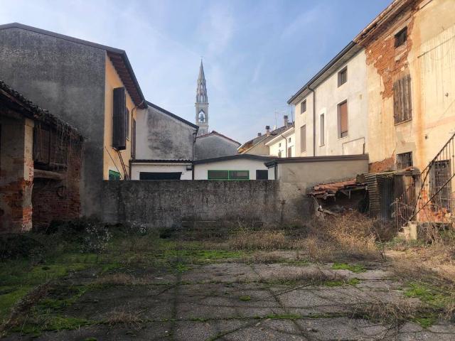Rustico / Casale in vendita a Cingia de' Botti CR