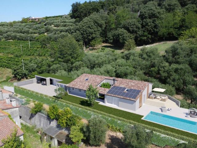 Rustico / Casale in vendita a Cinto Euganeo PD
