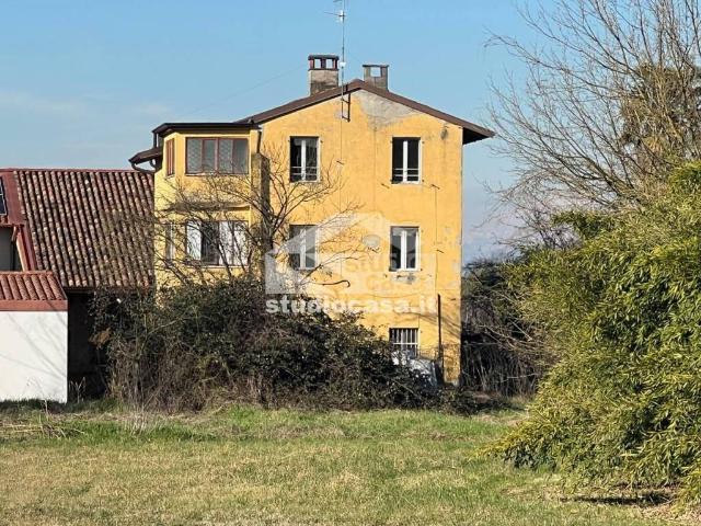 Rustico / Casale in vendita a Crema CR