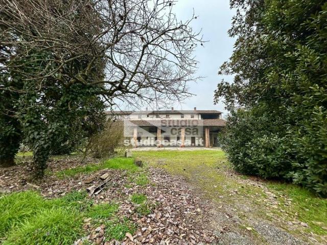 Rustico / Casale in vendita a Crema CR