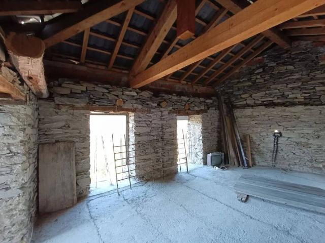 Rustico / Casale in vendita a Curiglia con Monteviasco VA