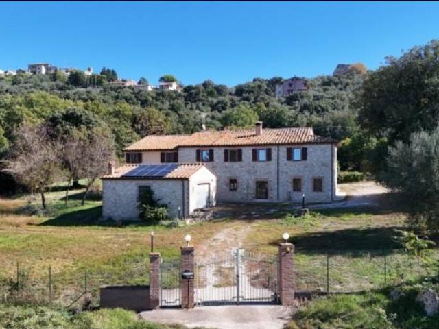 Rustico / Casale in vendita a Amelia TR