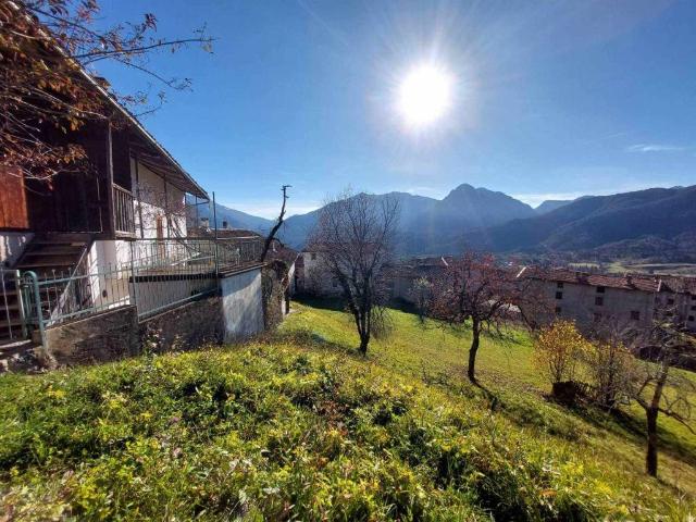Rustico / Casale in vendita a Ampezzo UD