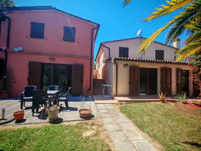 Rustico / Casale in vendita a Ancona AN