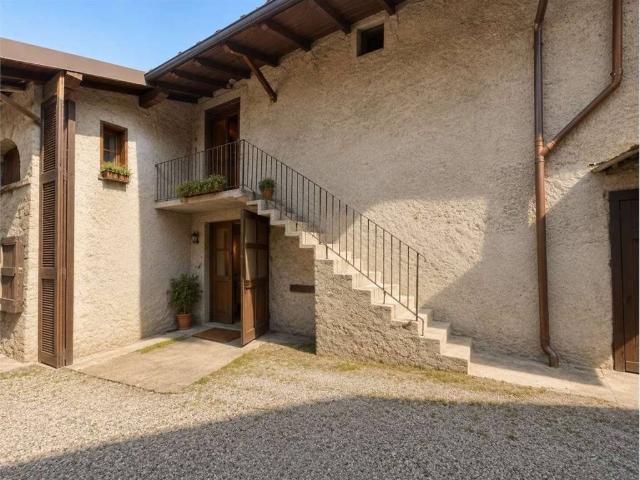 Rustico / Casale in vendita a Annone di Brianza LC
