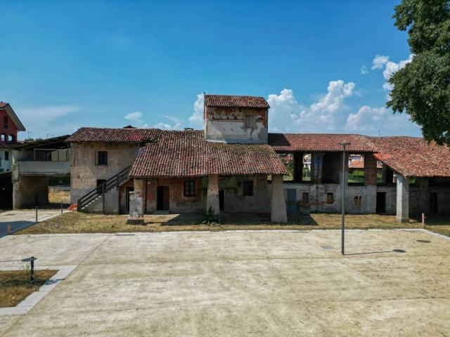 Rustico / Casale in vendita a Abbiategrasso MI