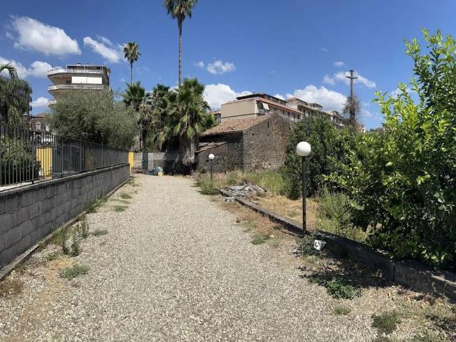 Rustico / Casale in vendita a Aci Catena CT