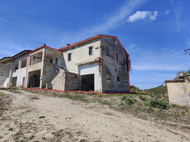 Rustico / Casale in vendita a Acquaviva Picena AP