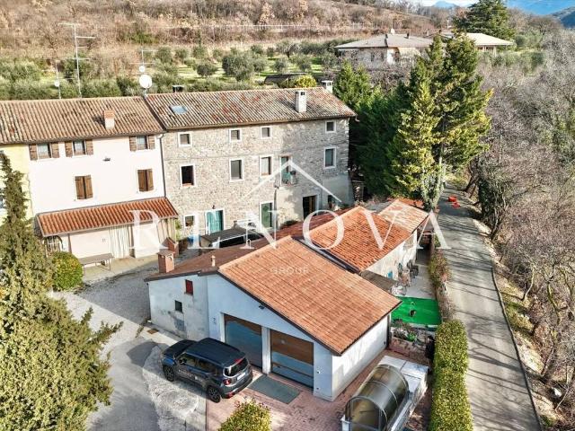 Rustico / Casale in vendita a Affi VR