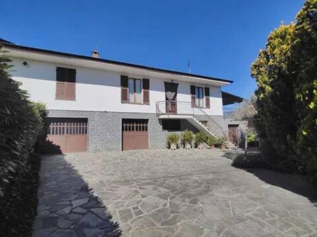Rustico / Casale in vendita a Agliano Terme AT
