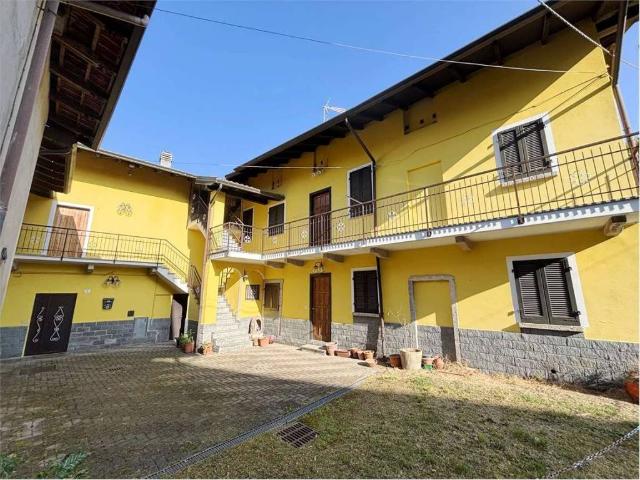 Rustico / Casale in vendita a Agrate Conturbia NO