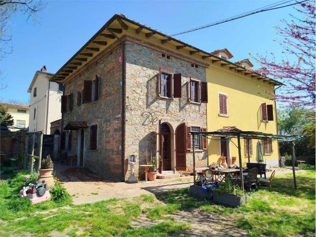 Rustico / Casale in vendita a Altopascio LU