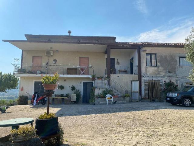Rustico / Casale in vendita a Alvignano CE