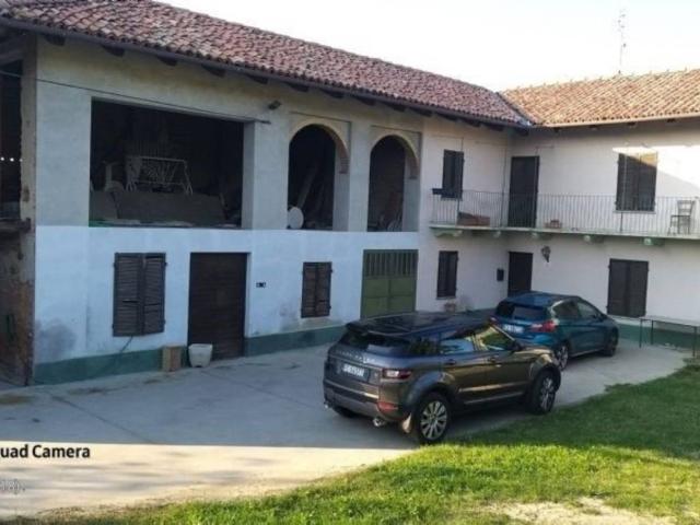 Rustico / Casale in vendita a Alba CN