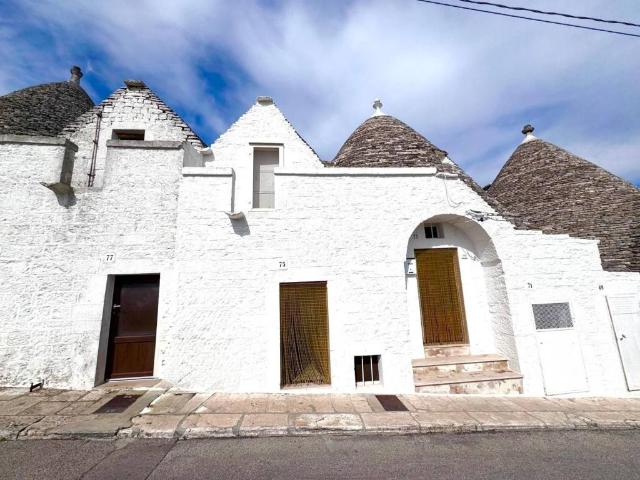 Rustico / Casale in vendita a Alberobello BA