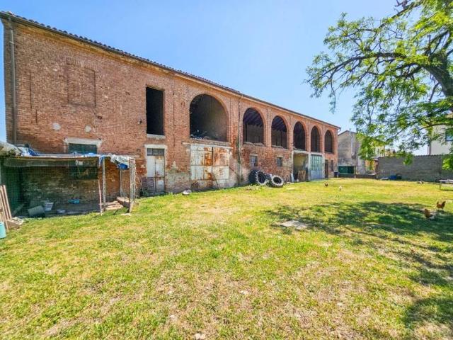 Rustico / Casale in vendita a Alessandria AL