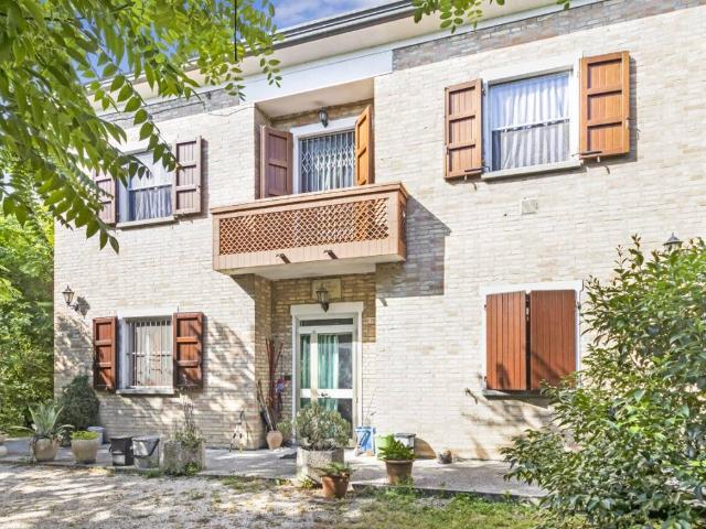 Rustico / Casale in vendita a Alfonsine RA