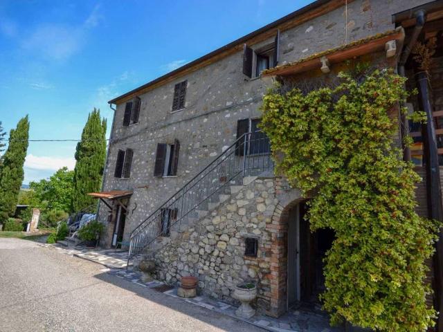 Rustico / Casale in vendita a Allerona TR