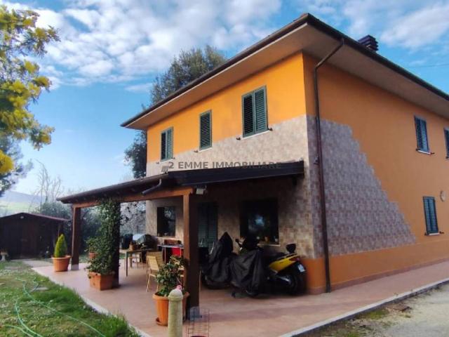 Rustico / Casale in vendita a Appignano del Tronto AP