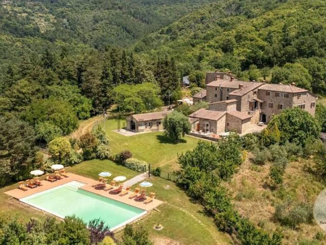 Rustico / Casale in vendita a Arezzo AR