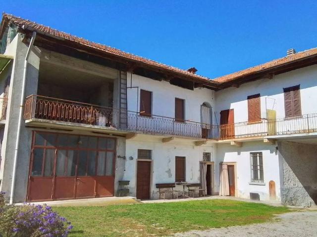 Rustico / Casale in vendita a Arsago Seprio VA