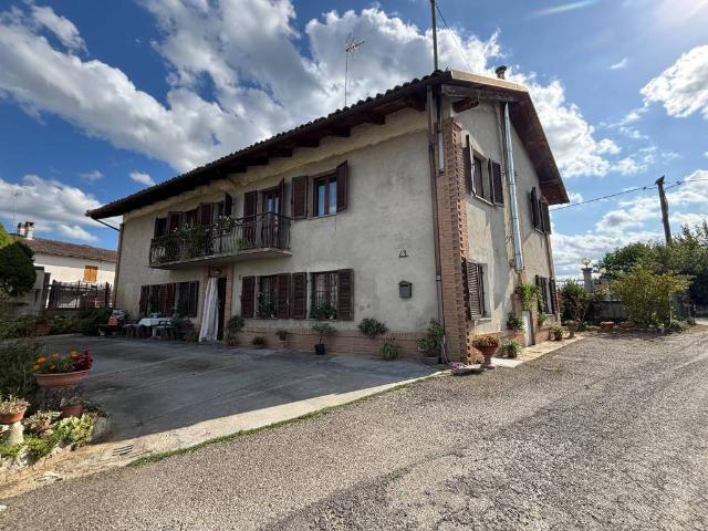 Rustico / Casale in vendita a Asti AT