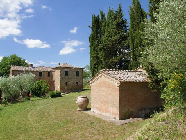 Rustico / Casale in vendita a Asciano SI