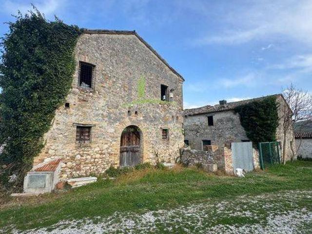Rustico / Casale in vendita a Ascoli Piceno AP