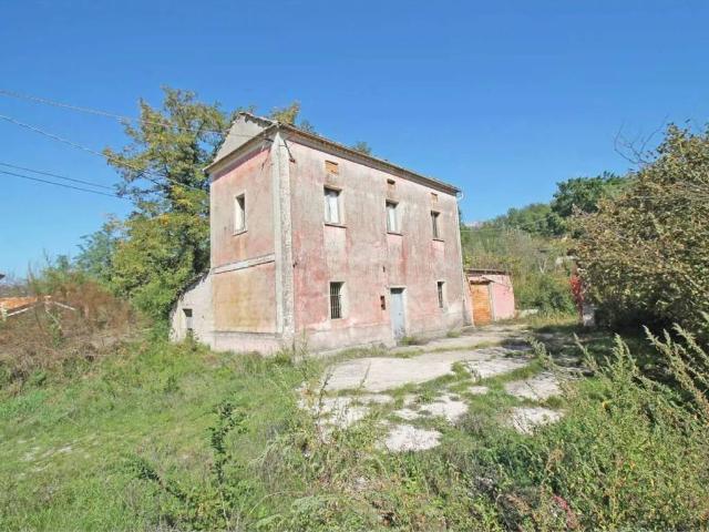 Rustico / Casale in vendita a Atina FR