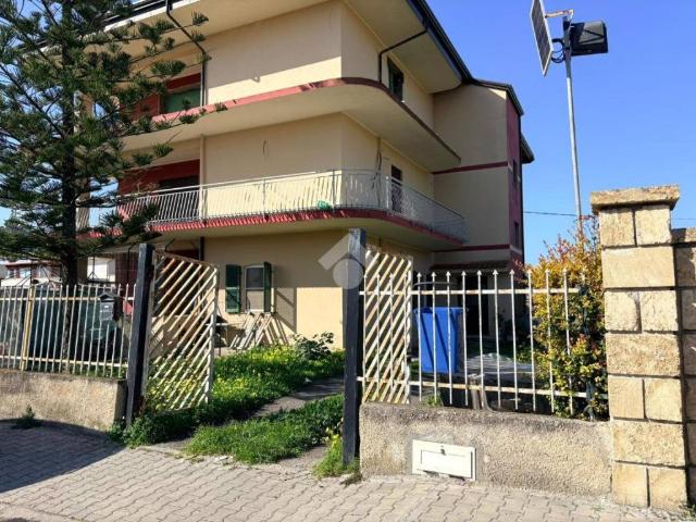 Rustico / Casale in vendita a Botricello CZ