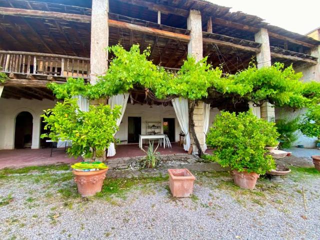Rustico / Casale in vendita a Botticino BS