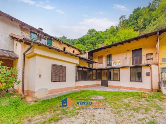 Rustico / Casale in vendita a Boves CN