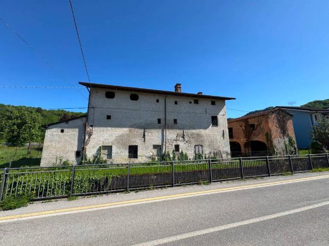 Rustico / Casale in vendita a Boves CN
