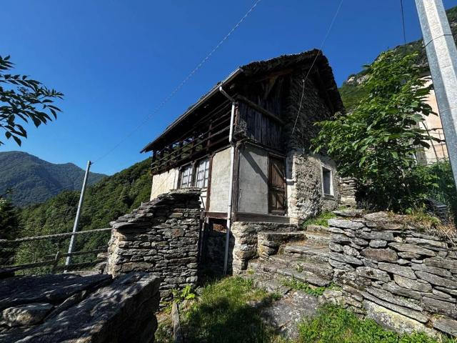 Rustico / Casale in vendita a Boccioleto VC