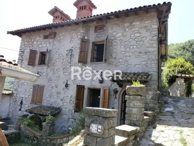 Rustico / Casale in vendita a Borgo a Mozzano LU
